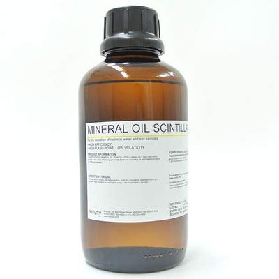 High Efficiency Mineral Oil Scintillator, 1L